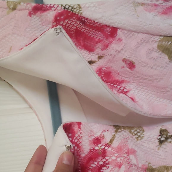 Pink lace floral sleeveless dress - Picture 4 of 5